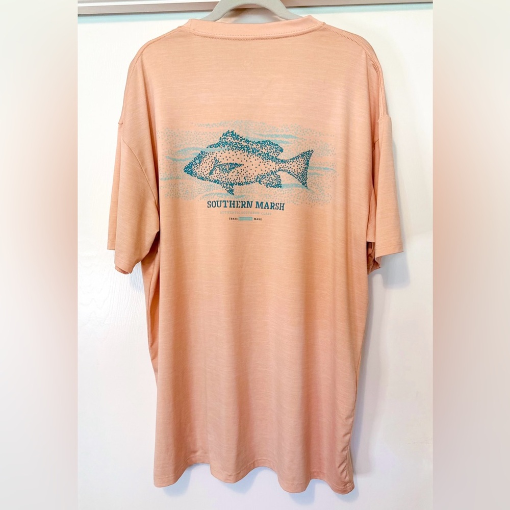 Southern Marsh Men’s Coral Fish Performance Tee in Size XXL